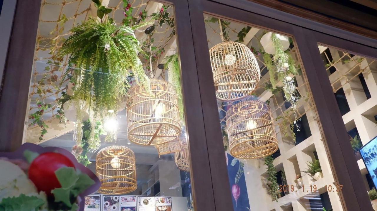 Kinnon Deluxe Hostel Coworking Cafe Μπανγκόκ Εξωτερικό φωτογραφία